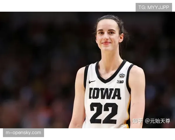 2026年WNBA状元热门凯特琳-莫里抵达芝加哥天空报到 2026年WNBA状元热门凯特琳-莫里抵达芝加哥天空报到